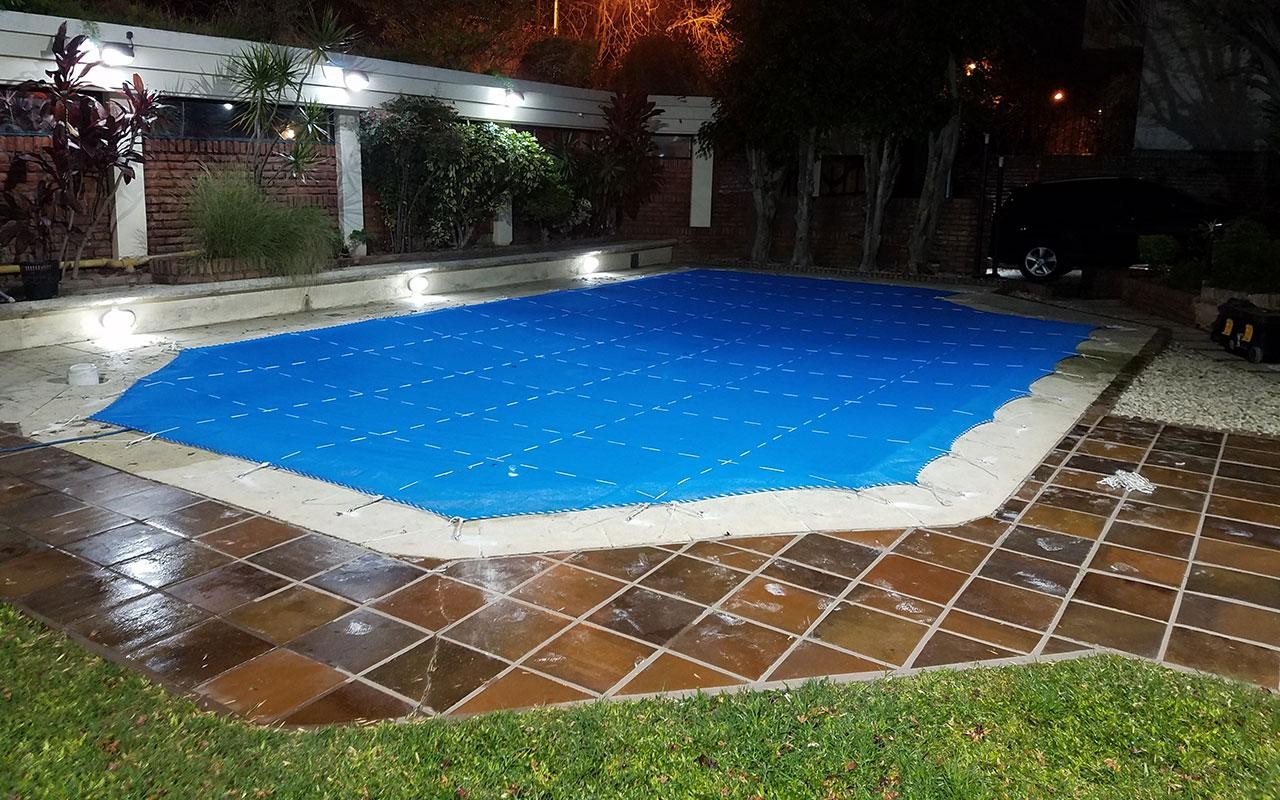 Redes cubre pileta